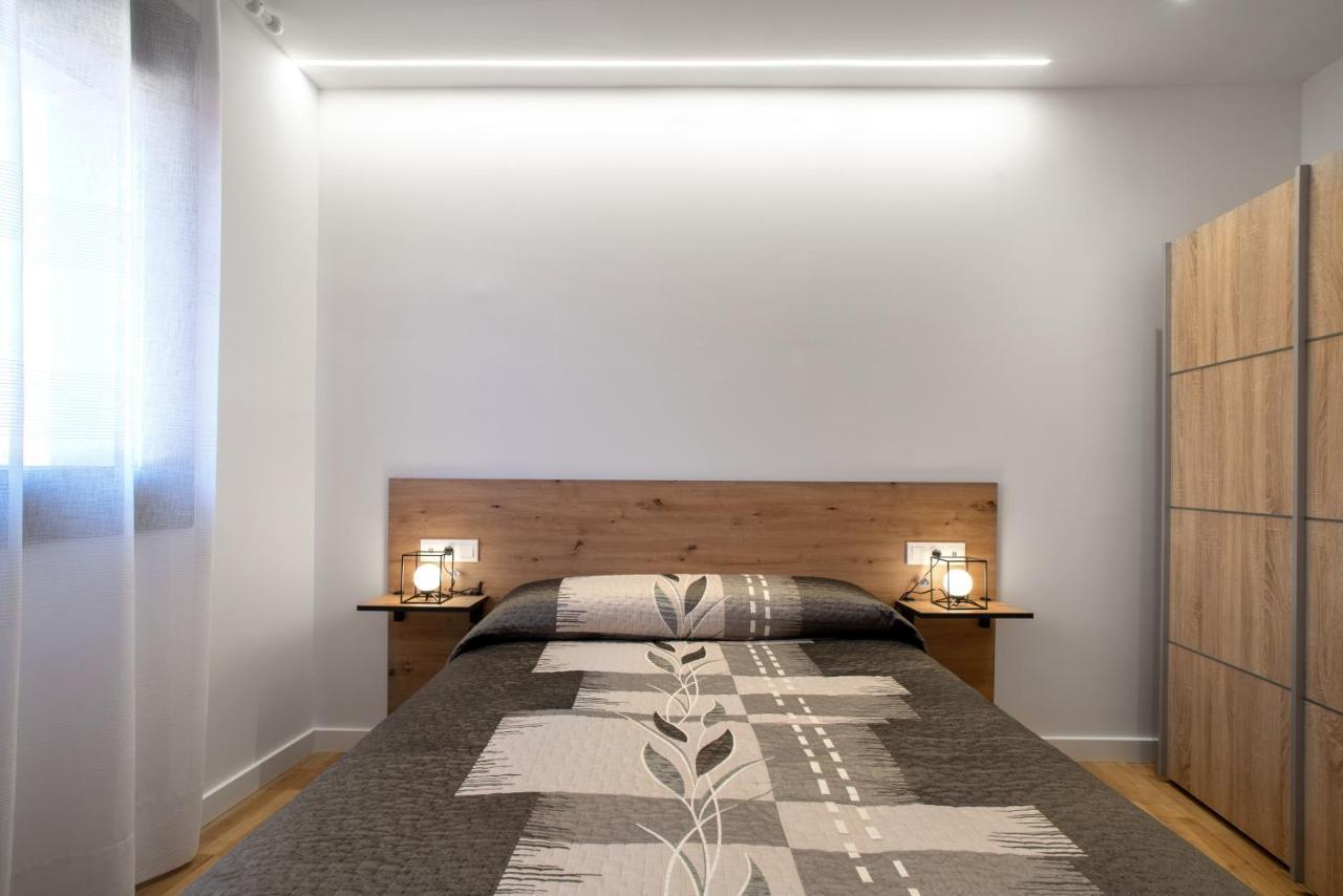Apartamentos La Jasa Arguedas Esterno foto