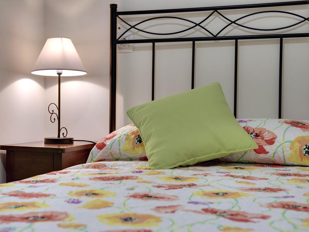Apartamentos La Jasa Arguedas Esterno foto