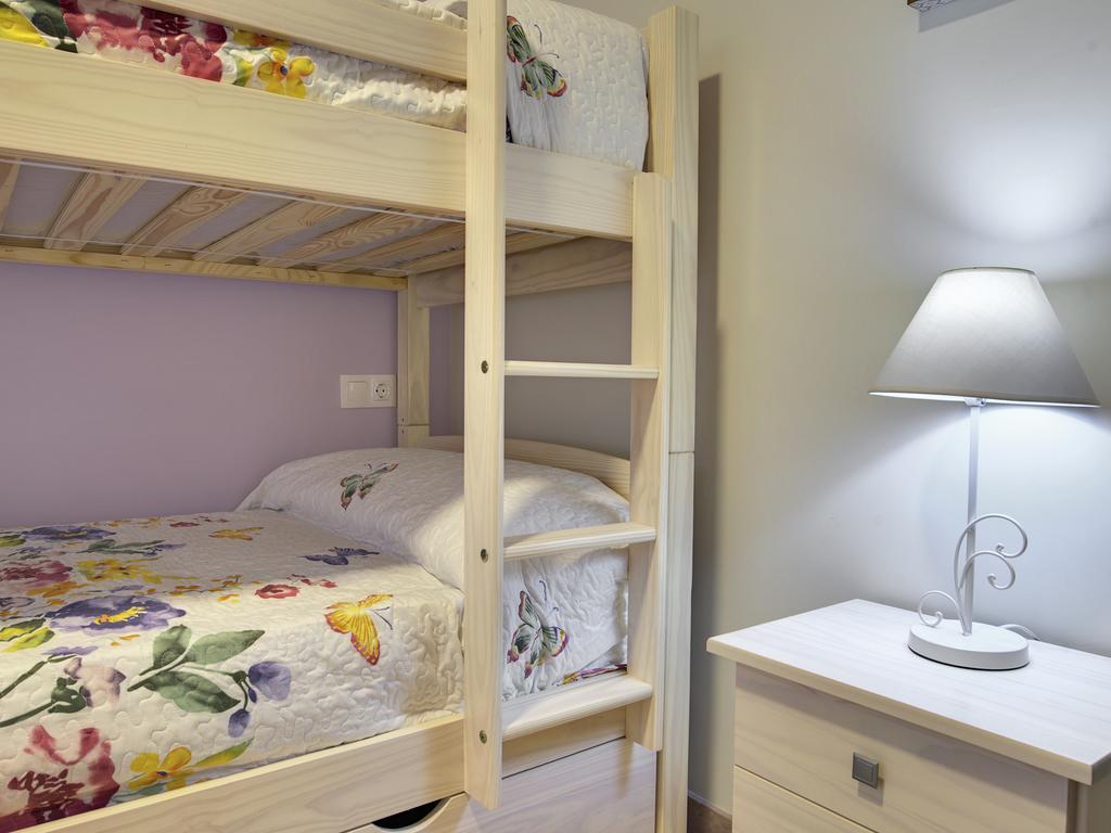 Apartamentos La Jasa Arguedas Esterno foto